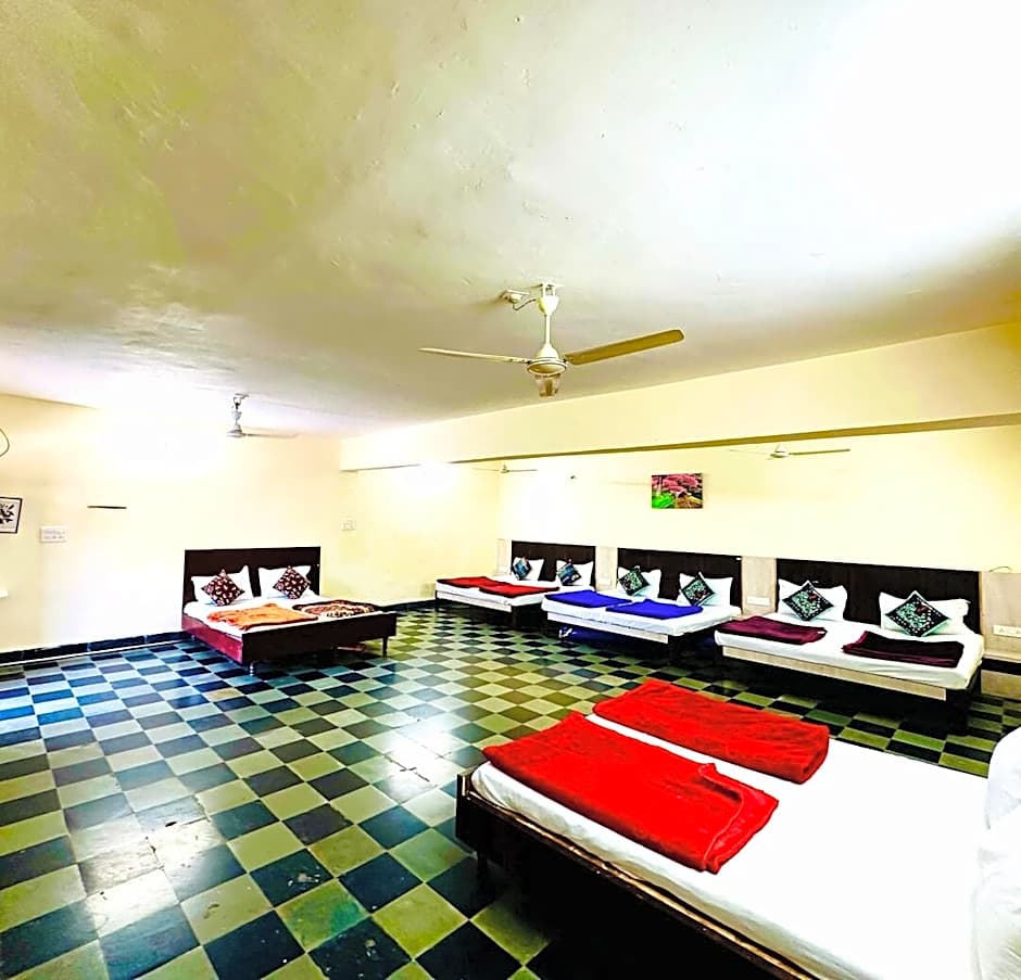 Hotel SSR Palace Mount Abu