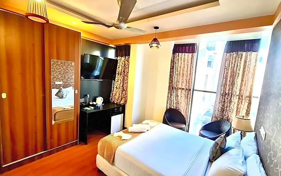 Turquoise Residence by UI