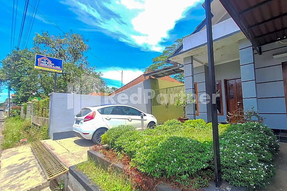 Vins Homestay Kroya Mitra RedDoorz