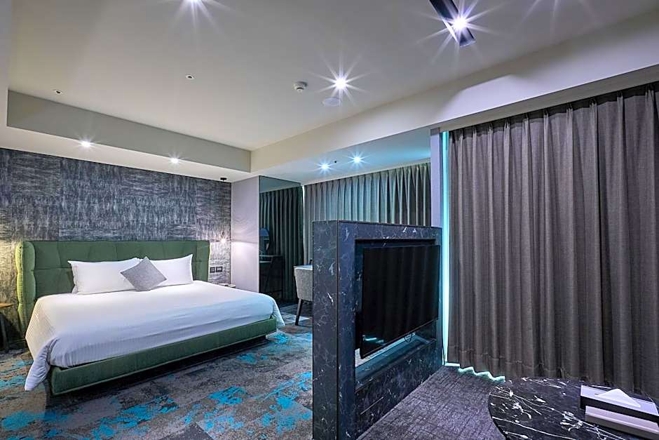 Photo 1 of 4 of Premier Suite
