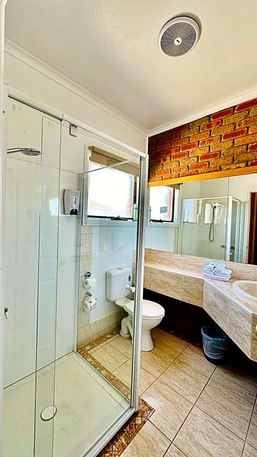 Early Australian Motor Inn