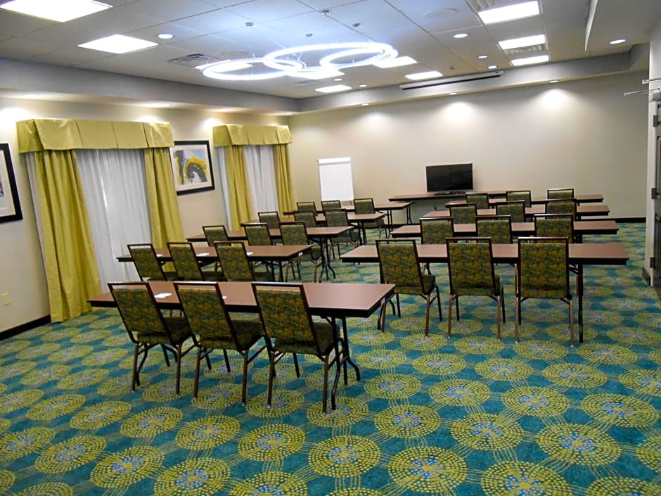 Holiday Inn Express & Suites Houston Northwest-Brookhollow By IHG