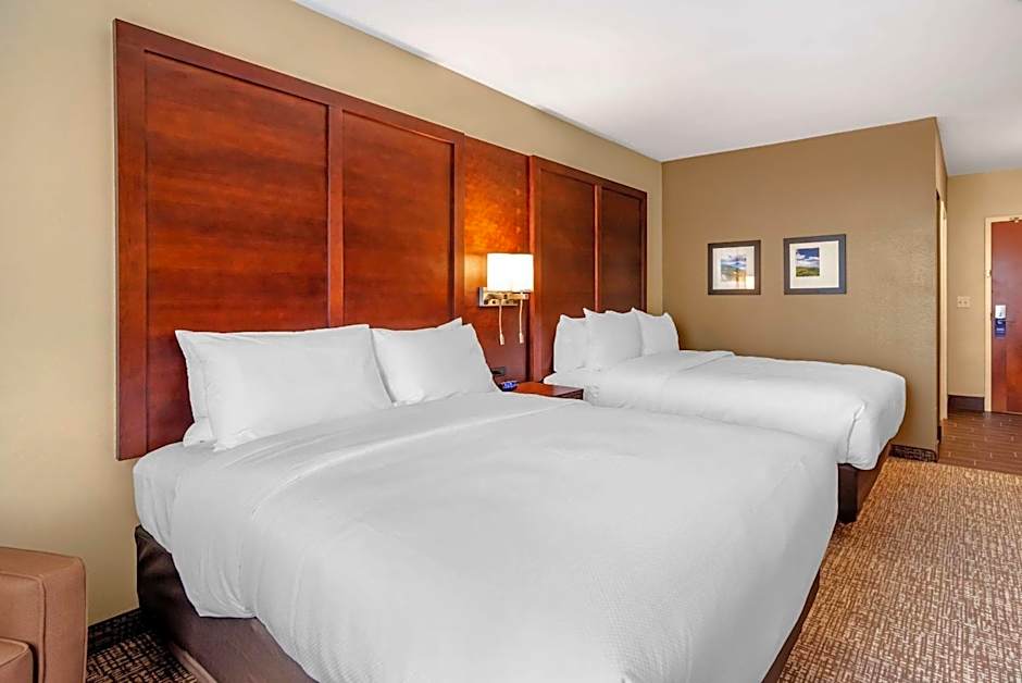 Comfort Inn & Suites