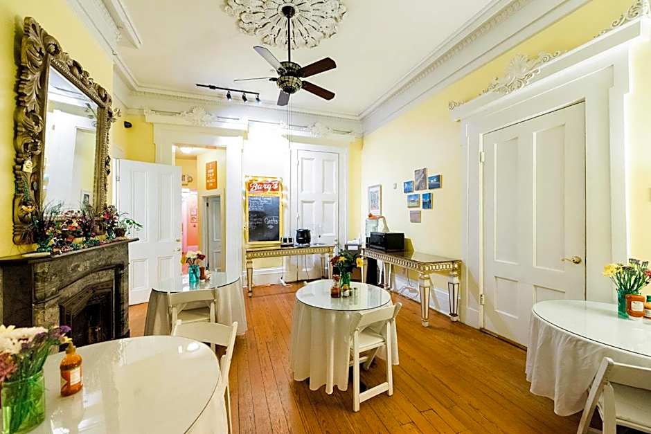 Creole Gardens Guesthouse and Inn