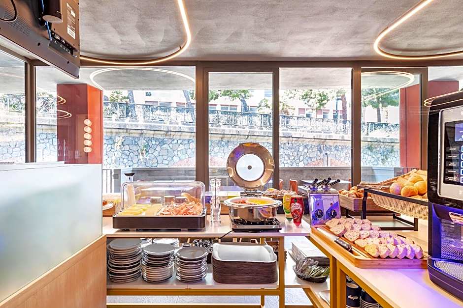 B&B Hotel Genova City Center