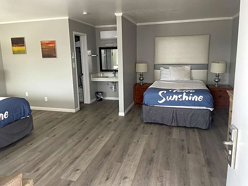 Sunglow Motel