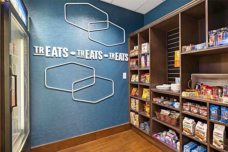 Hampton Inn By Hilton And Suites Madera