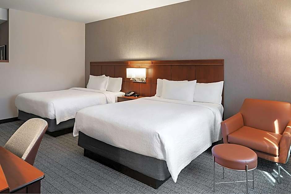 Courtyard by Marriott Long Beach Airport