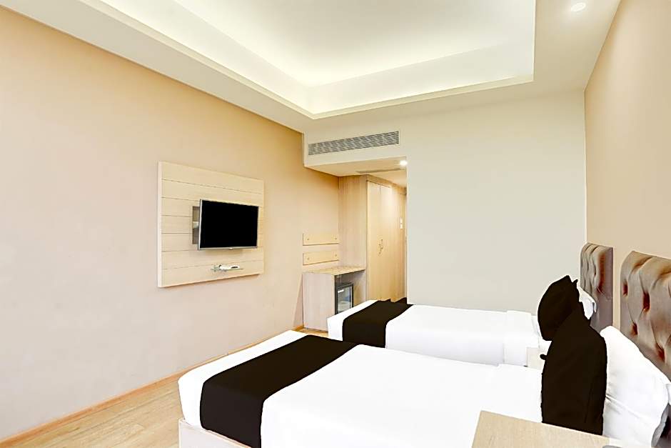 Palette Hotel Nisarga by Sunday Bhopal