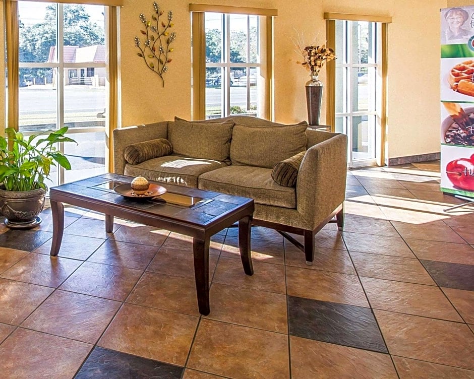 Quality Inn & Suites near Panama City Beach