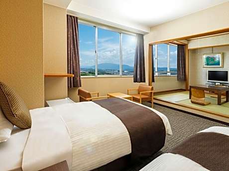 Standard Single Room with Private Bath