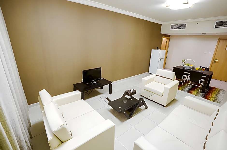 Crystal Plaza Hotel