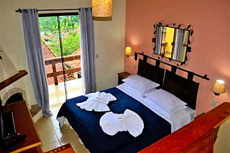 Suite with Mountain View