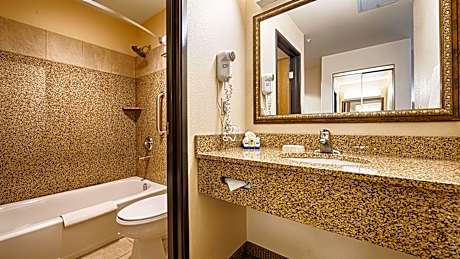 Accessible - Suite King Bed Mobility Accessible Bathtub Sofabed Non-Smoking Full Breakfast