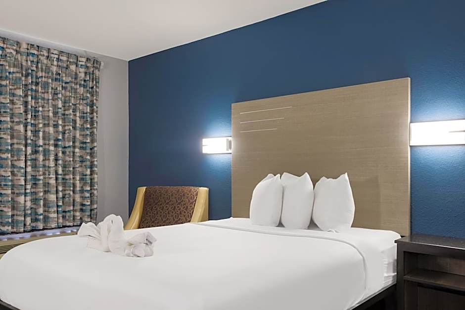 Suburban Studios Hinesville - Fort Stewart Area