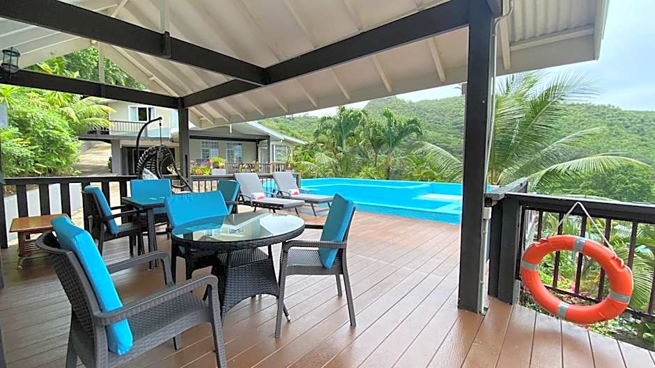 Stephna Residence