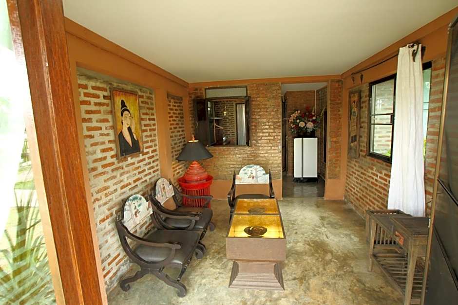 Jasmine Hills Lodge