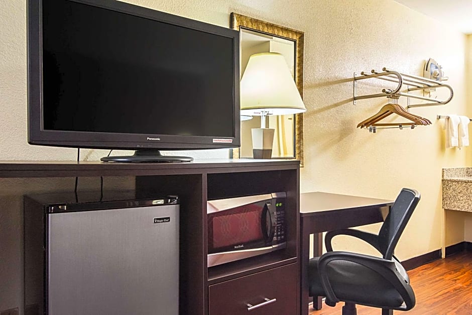 Econo Lodge Research Triangle Park