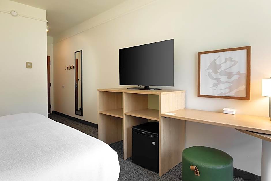 Spark by Hilton Savannah Airport