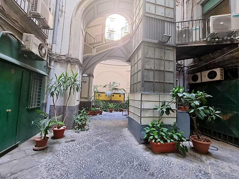 BARBAJA SUITES IN STREET TOLEDO 205