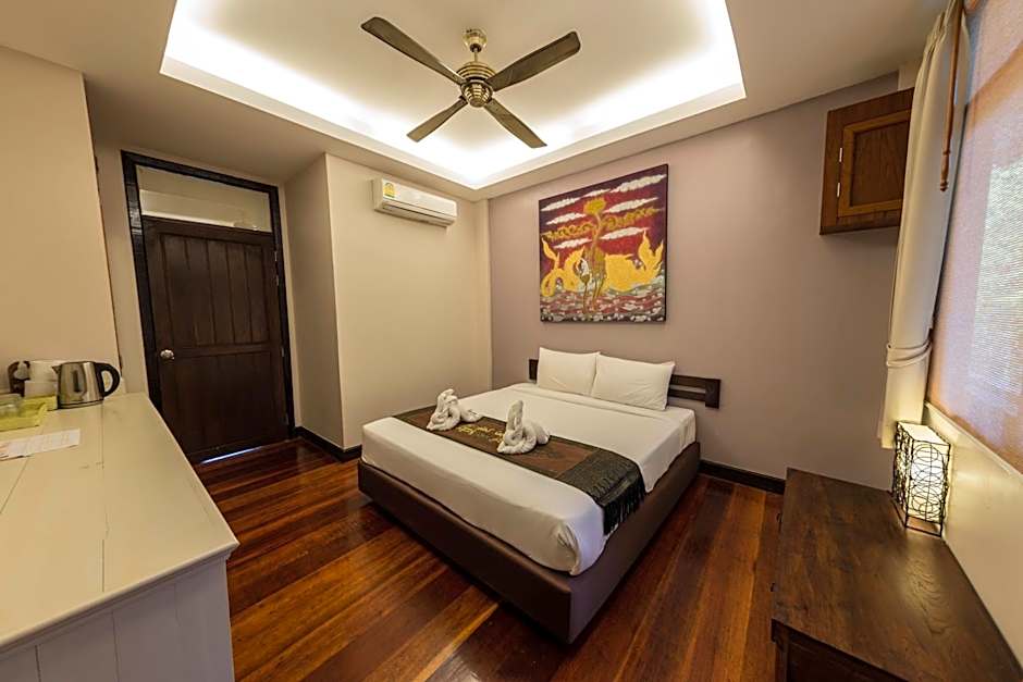 Photo 1 of 10 of 3 Bedroom Suite