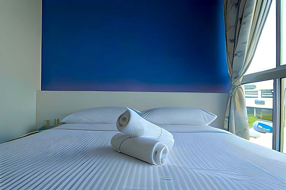 Lodge 10 Hotel