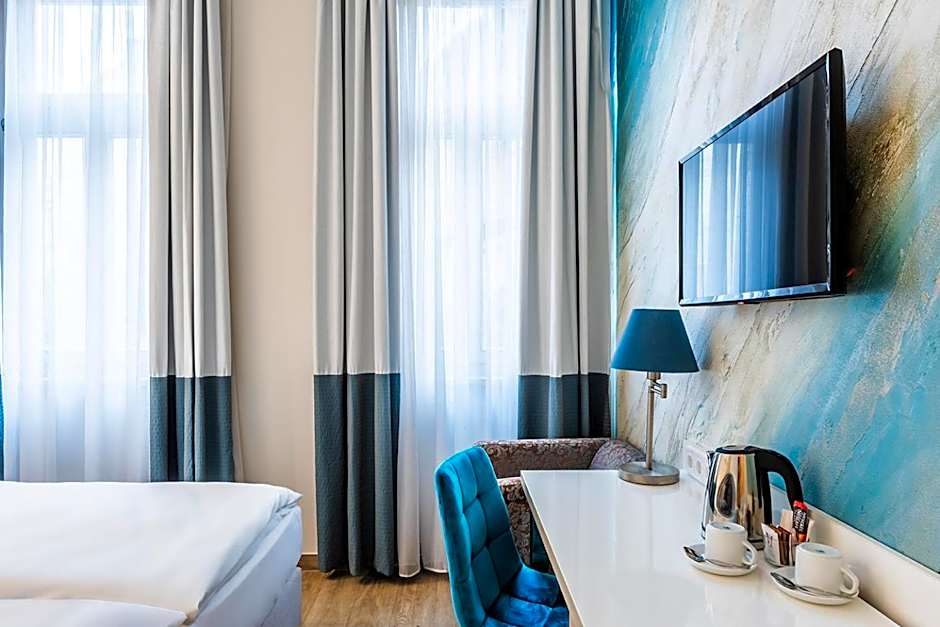 Atrium Fashion Hotel