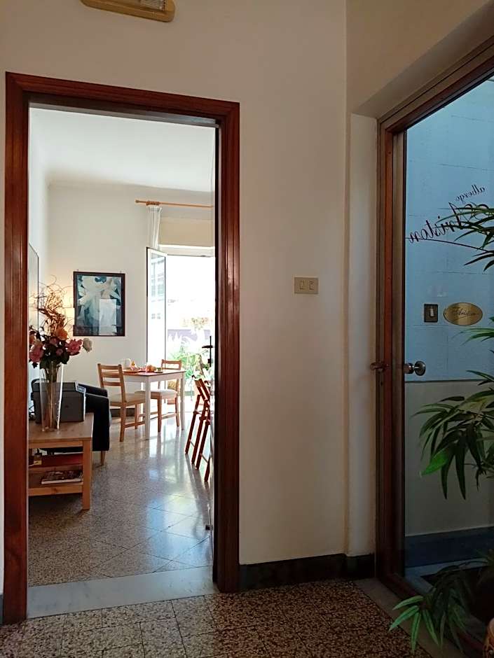 Ariston Petit Hotel