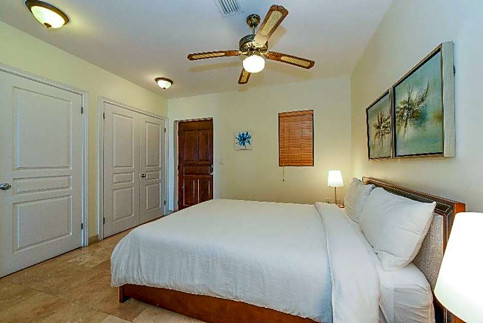 Hotel La Vista Azul