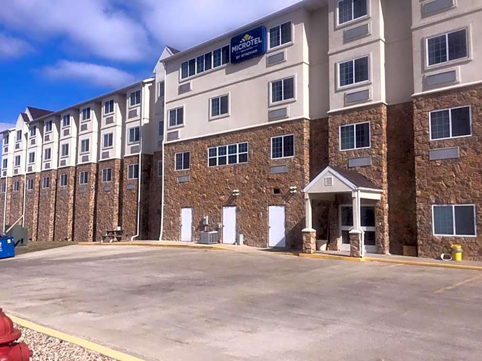 Microtel Inn & Suites by Wyndham Quincy Downtown/River Area