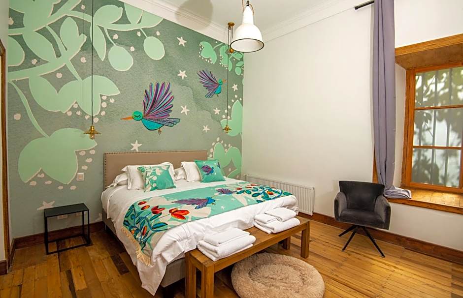 Photo 1 of 6 of Standard 1 King Bed
