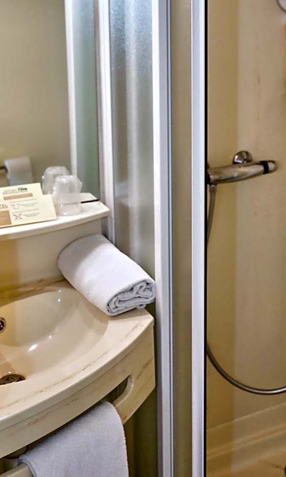 Brit Hotel Chambery