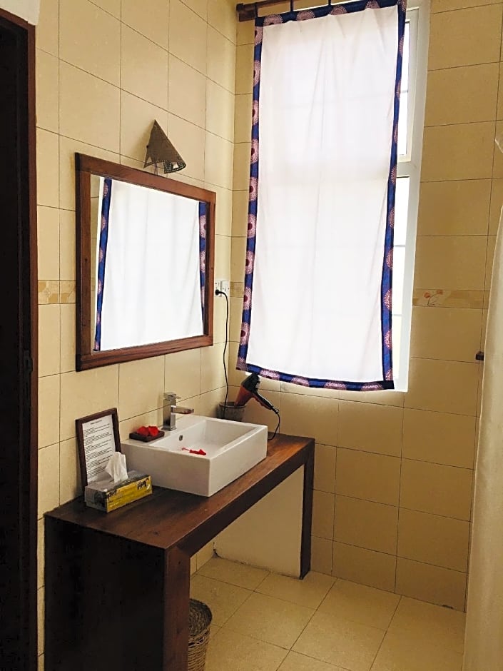 Albatross Ocean View Hotel