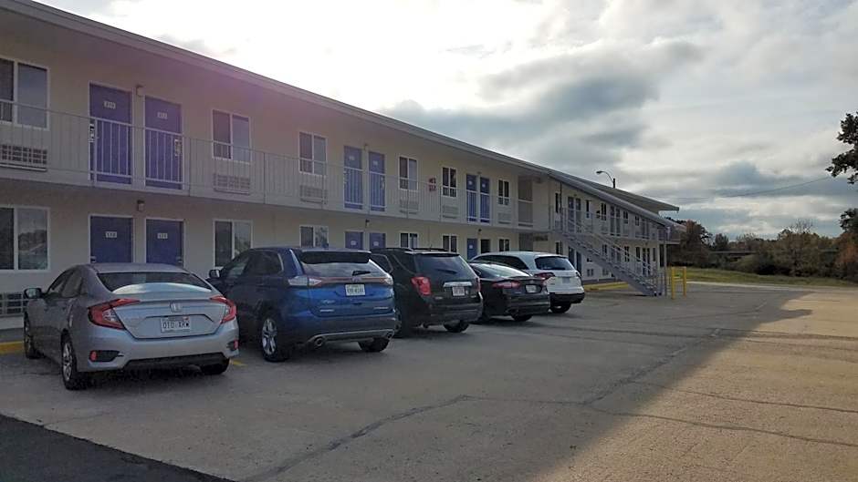 Motel 6-Alma, AR l-40