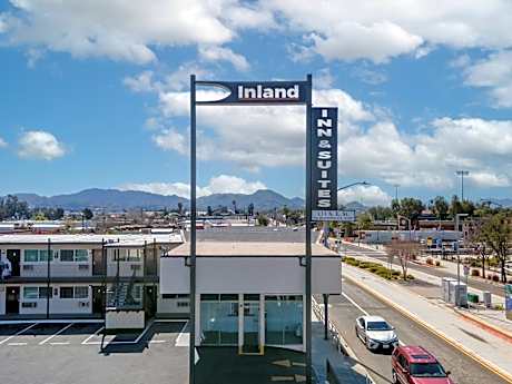 Inland Inn & Suites
