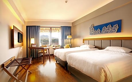 Deluxe Twin Room with Mountain View