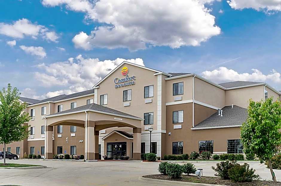 Comfort Inn & Suites Lawrence