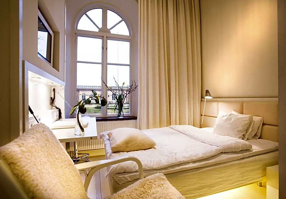 Foto 1 dari 6 — Standard 1 Queen Bed