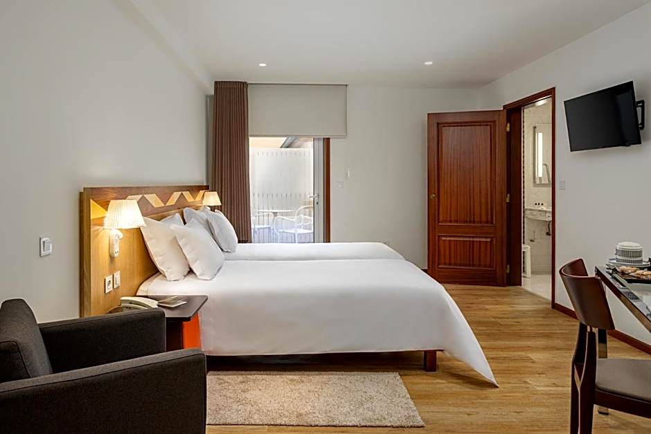 Photo 1 of 4 of 2 Beds, Accessible