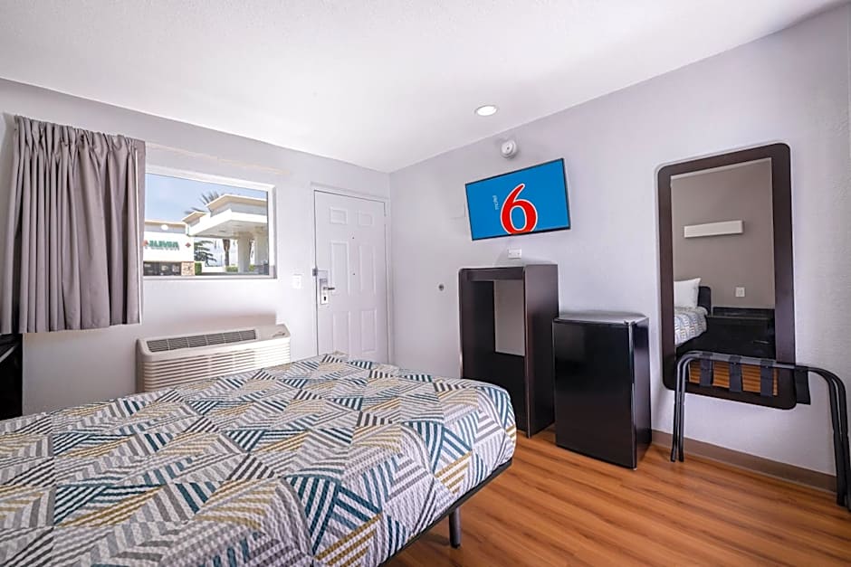 Motel 6 Ontario Airport