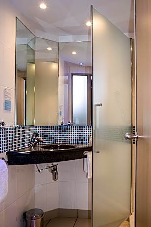 2 Twin Standard with Free Breakfast