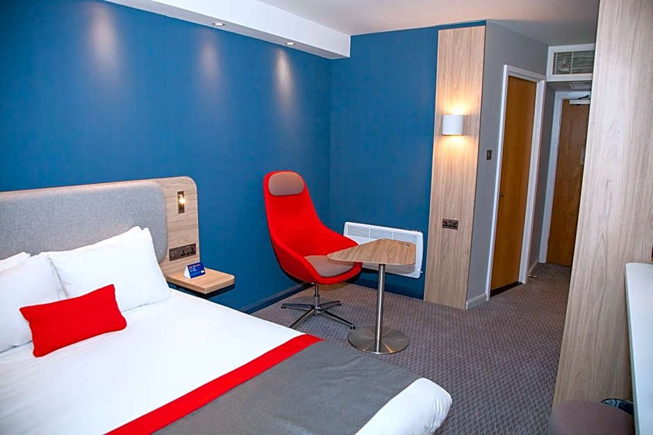 Holiday Inn Express Cardiff Bay By IHG