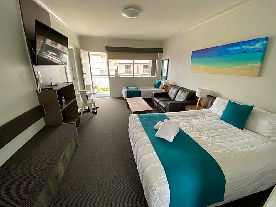 Top of the Town Motor Inn