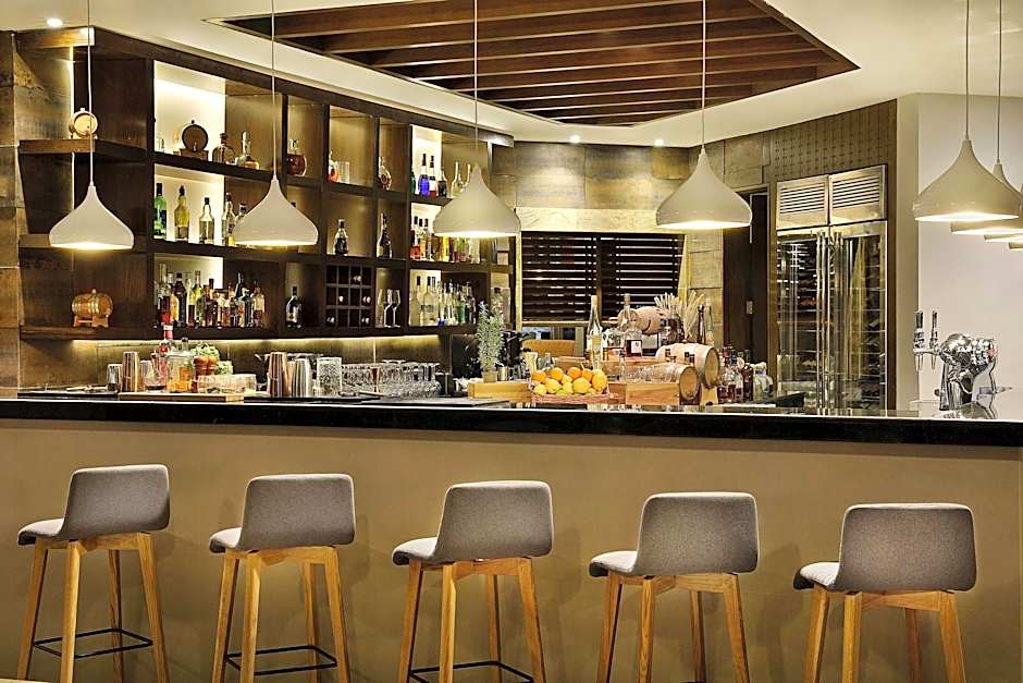 Al Bustan Palace, a Ritz-Carlton Hotel