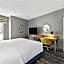 Hampton Inn By Hilton & Suites Newtown