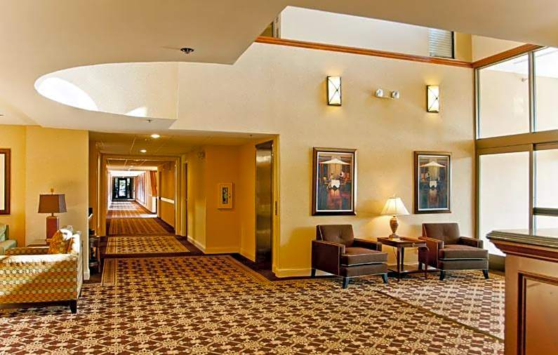 Ann Arbor Regent Hotel and Suites