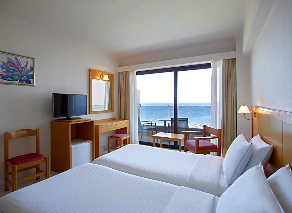 Photo 1 of 5 of Standard 1 Double Bed or 2 Beds, Sea View