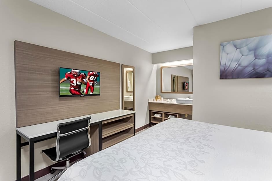 Red Roof PLUS+ Chicago - Hoffman Estates