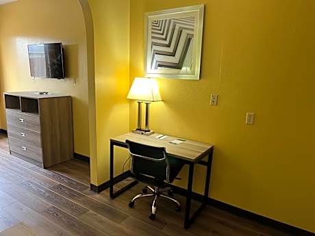 King Room with Sofa - Non Smoking