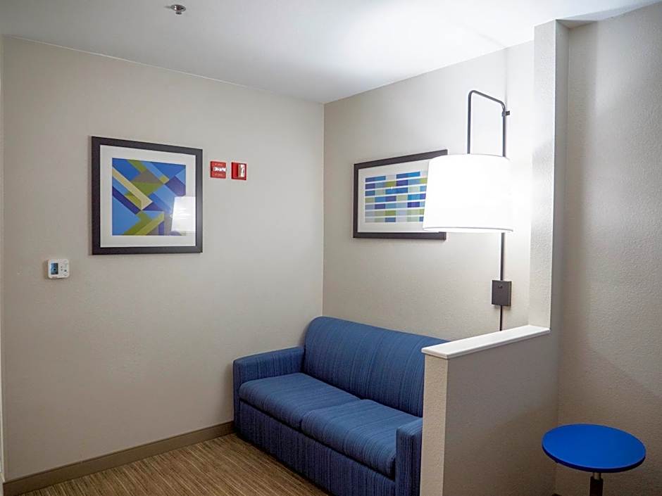 Holiday Inn Express & Suites Greenville Airport By IHG